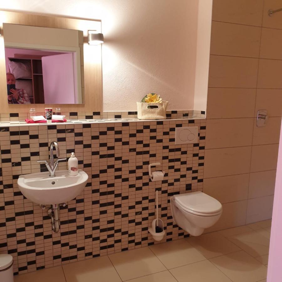 Zierenberg Gaestehaus Catherine מראה חיצוני תמונה